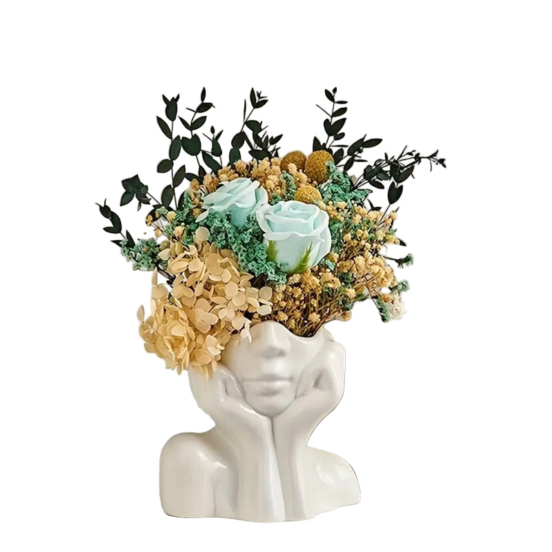 Ceramiczny wazon w kształcie głowy