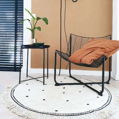 Dywan w Kropki z Frędzlami do Pokoju Dziecięcego