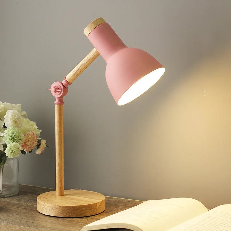 Lampa Stołowa w Stylu Skandynawskim – Elastyczne Światło i Regulacja
