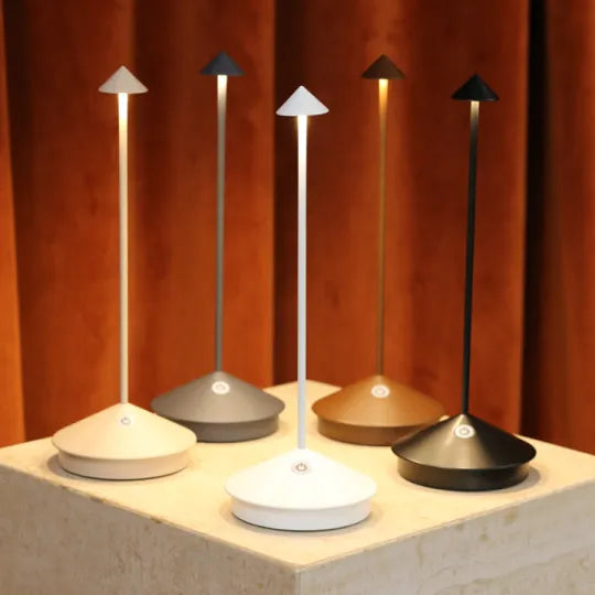 Nowoczesna Lampa Stołowa LED – Nadaje Się do Użytku Wewnątrz i na Zewnątrz
